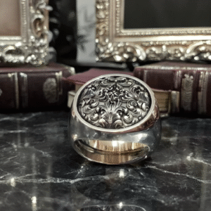Rocaille Reverie Signet Ring