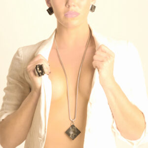 Muse Pendant: Muse & Fame Collection