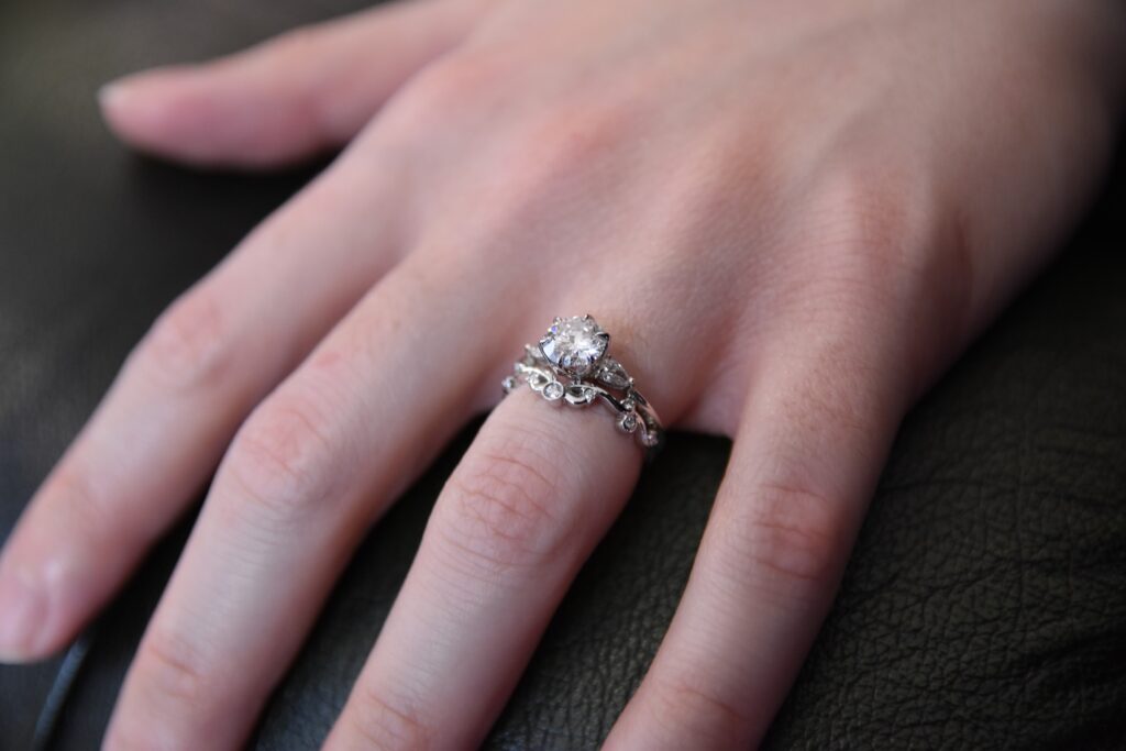 Prong Design: Protecting a Diamond Without Hiding It