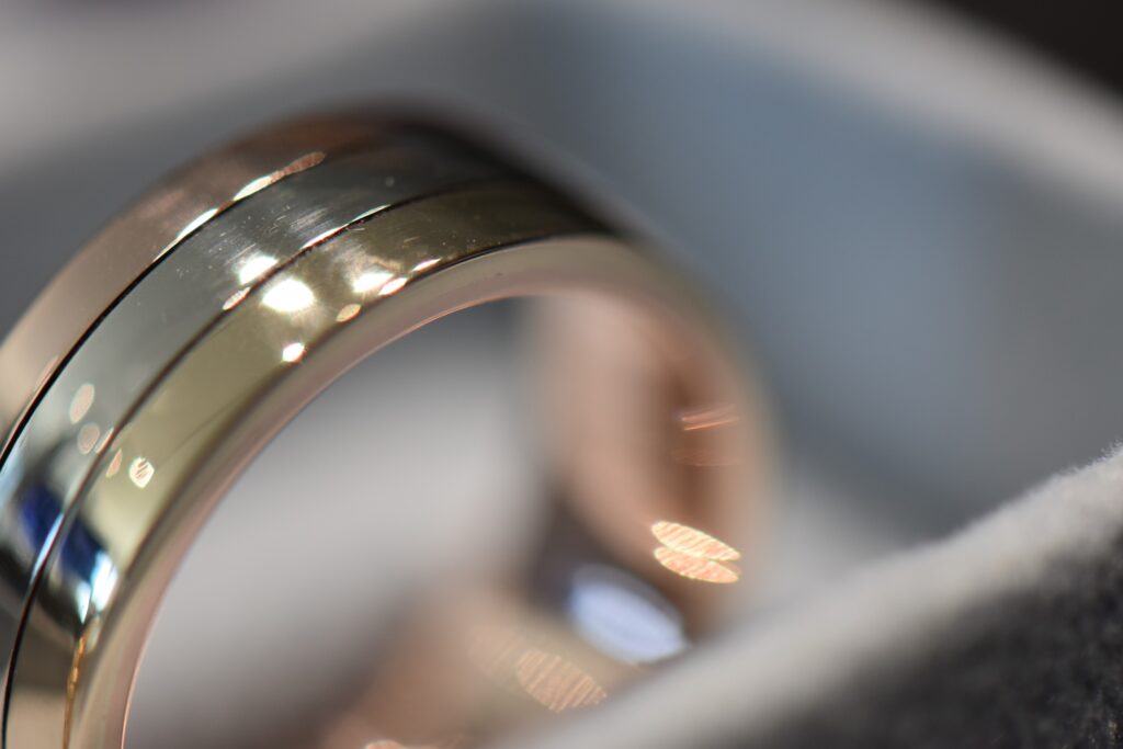 Platinum vs. Gold for Engagement Rings: Jeweller’s Guide
